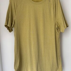 lululemon License to Train Short-Sleeve Shirt - Yellow